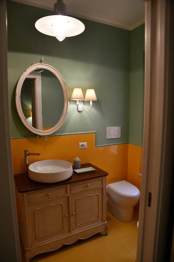 Le Stanze Del Borgo Hotell Nettuno Exteriör bild