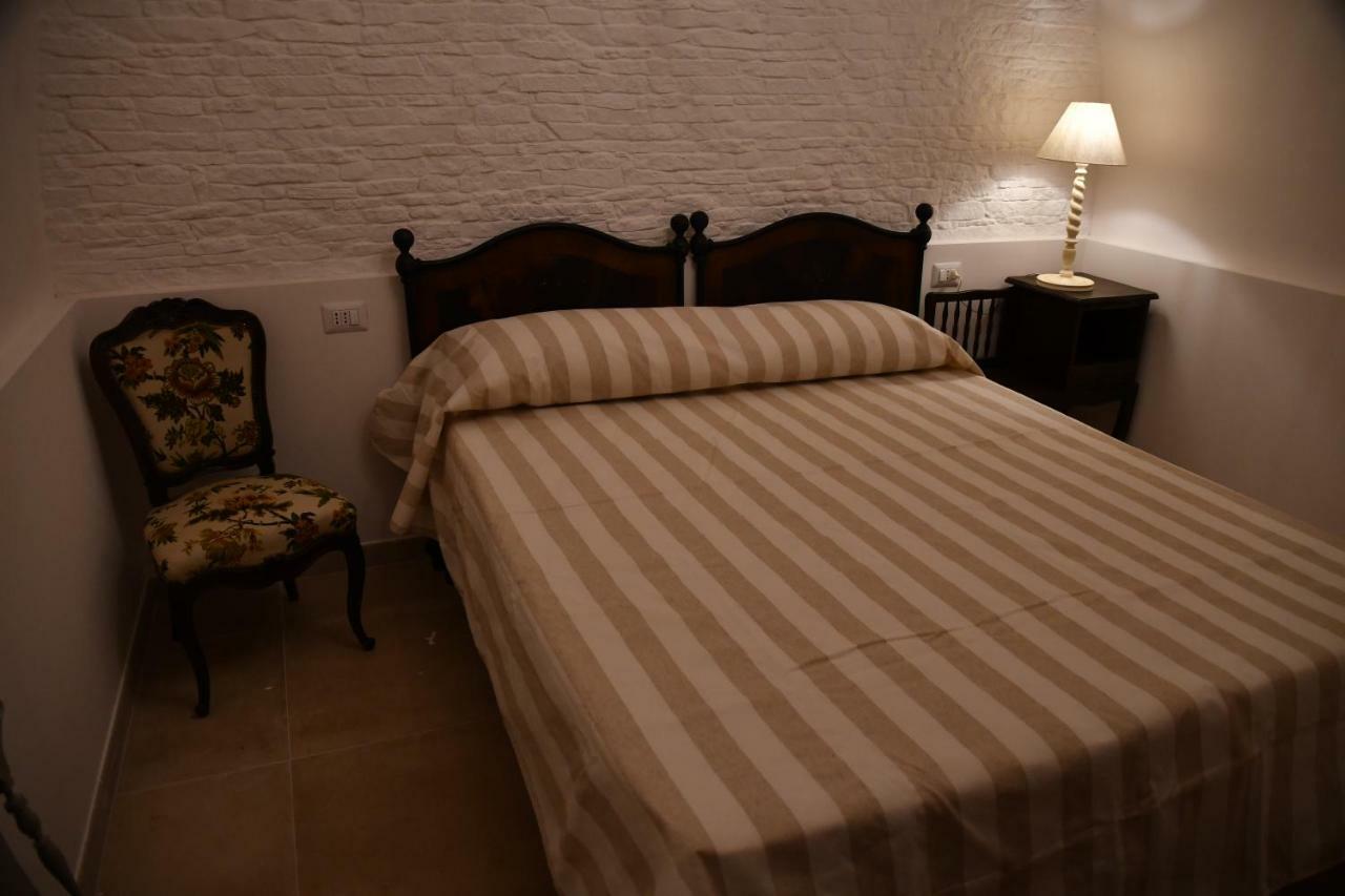 Le Stanze Del Borgo Hotell Nettuno Exteriör bild