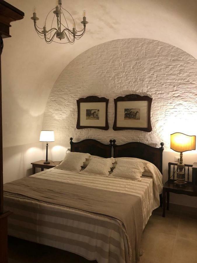 Le Stanze Del Borgo Hotell Nettuno Exteriör bild
