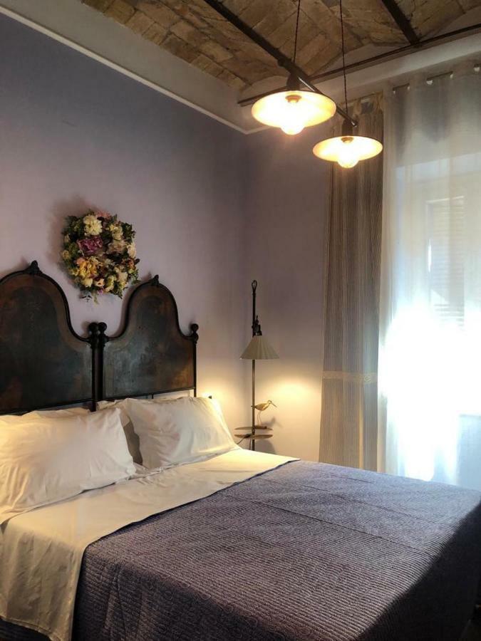 Le Stanze Del Borgo Hotell Nettuno Exteriör bild