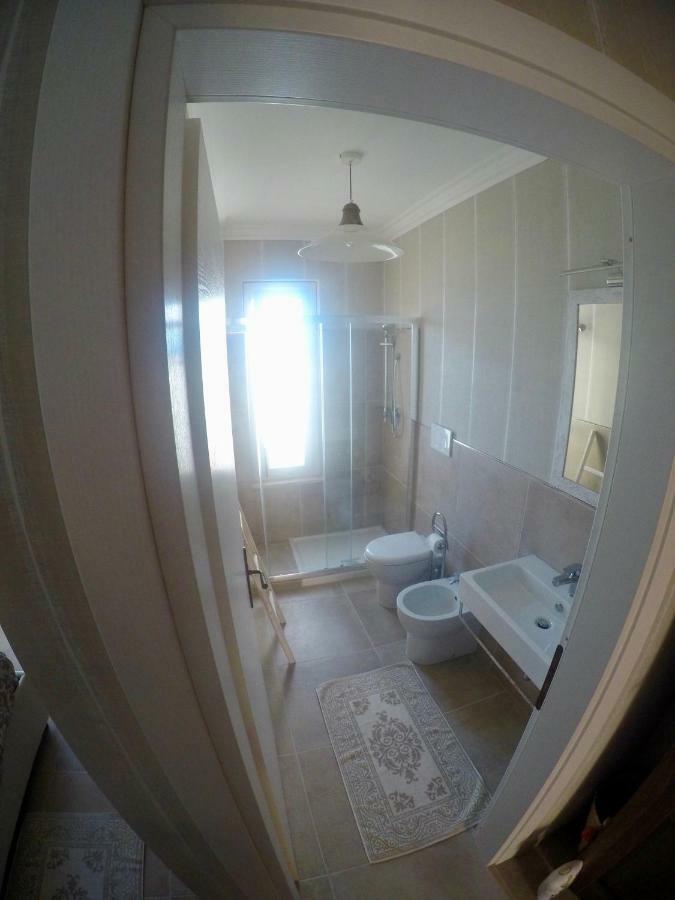 Le Stanze Del Borgo Hotell Nettuno Exteriör bild
