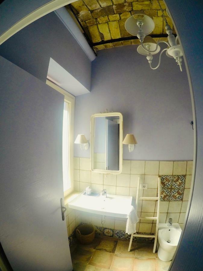 Le Stanze Del Borgo Hotell Nettuno Exteriör bild